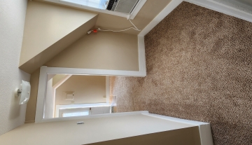 320 W Clinton-Upper unit Pics 3.jpg